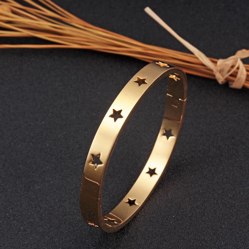 Hollow Out Star Bracelet