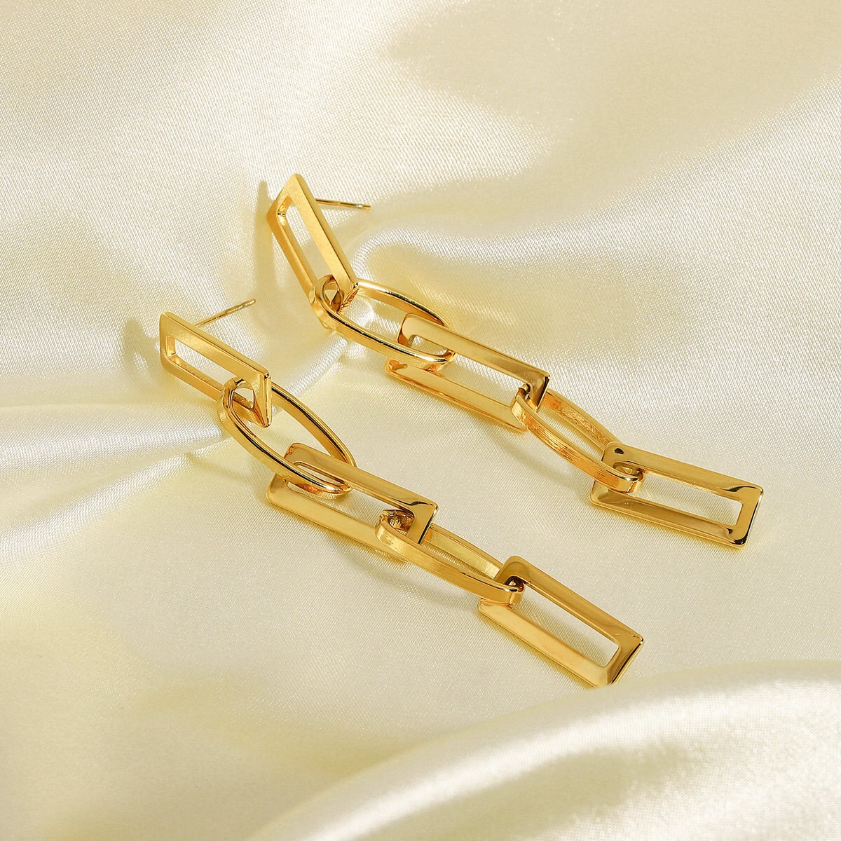 Lock In The Wind Necklace