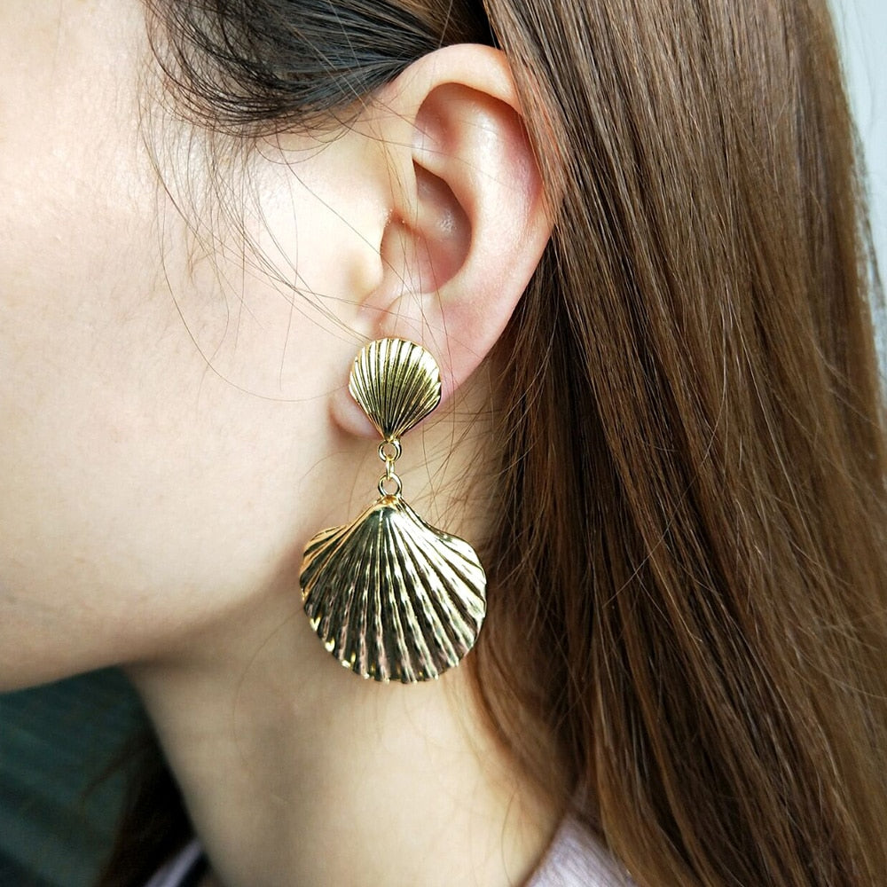 Sea Shell Dangle Earring