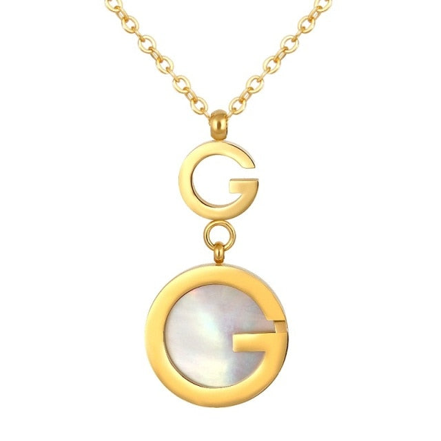 Letter G Pattern Necklace