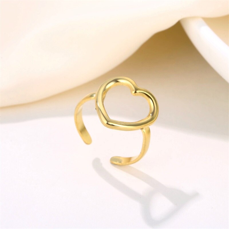 Hollow Heart Ring